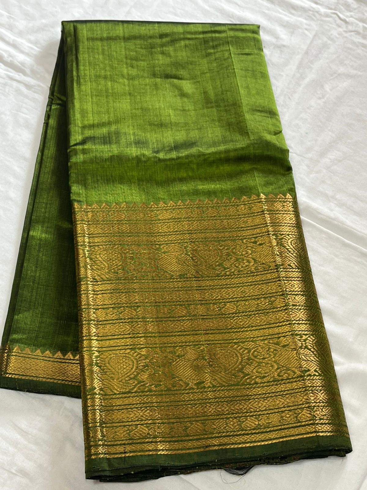 **Material **:- Mangalagiri handloom pattu by cotton (silk cotton)

**Mode **:- 400/50 big Kanchi border saree with all-over plain pattu and tick weavings sarees 

Running zari lines pallu & plain blouse
