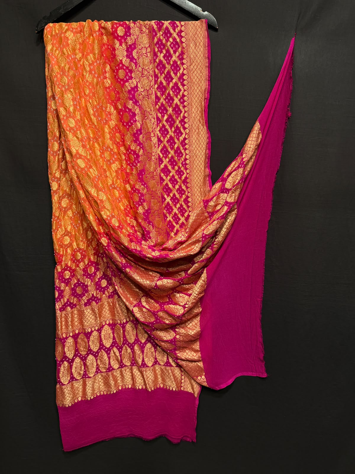 **Nim Zari Bandhej Dupatta**
- **Fabric:** handwoven Georgette
- **Design:** Beautiful Bandhej, Real Nimzari
- **Quality:** Best quality & colour 
- ** colour:** pastel & Dark
**Description:**
- **Length:** 2.50 meters, full length
- **Use:** Dress & Lehenga Choli Dupatta