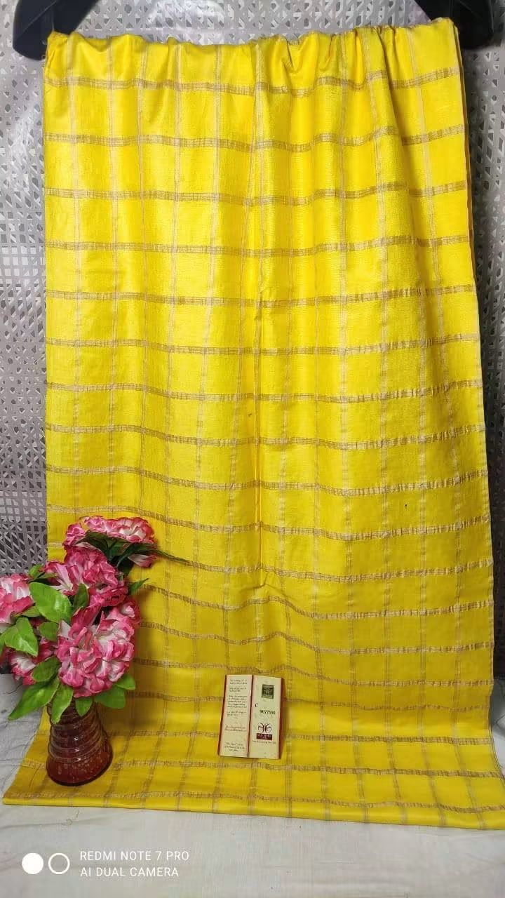 Pure katan silk weaving
Box check saree size 5.50 mtr
Running blouse size 1 mtrb