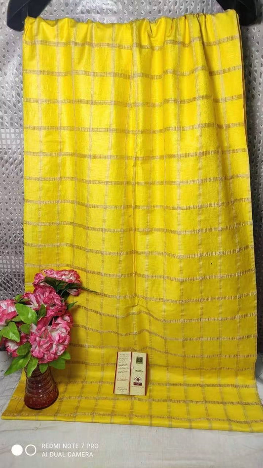 Pure katan silk weaving
Box check saree size 5.50 mtr
Running blouse size 1 mtrb