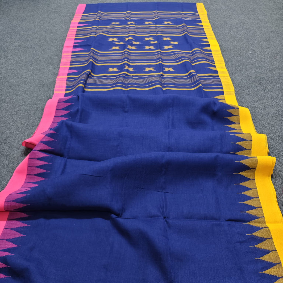 Authentic handloom
 monipuri cotton saree
With bp
