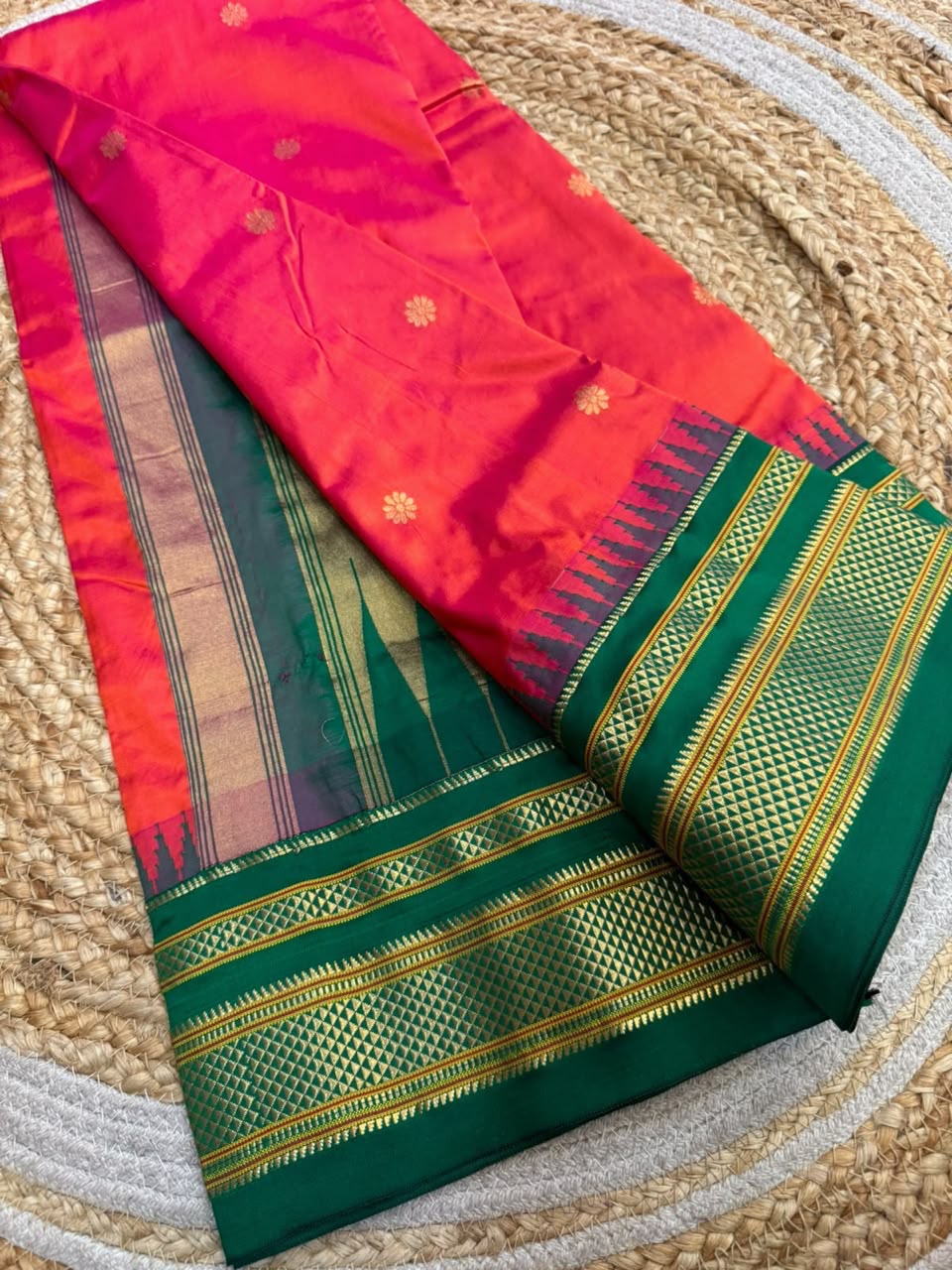 *All New Colours* 

*Exclusive silk ilkal saree*
*Pure silk korvai temple border* with *body butta* design superior quality ilkal saree & contrast blouse 
6.10mtrs length 
Full body pure silk 
Border, pallu & blouse semi silk 
