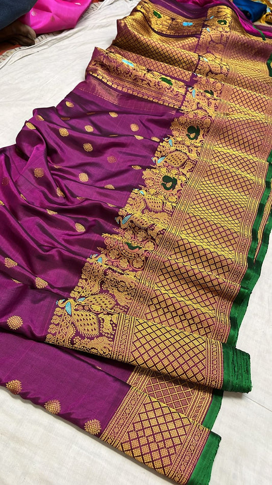 ✨✨Pure Gadwal Traditional
           Meenakari turning
           Border Pattu Sarees ✨✨