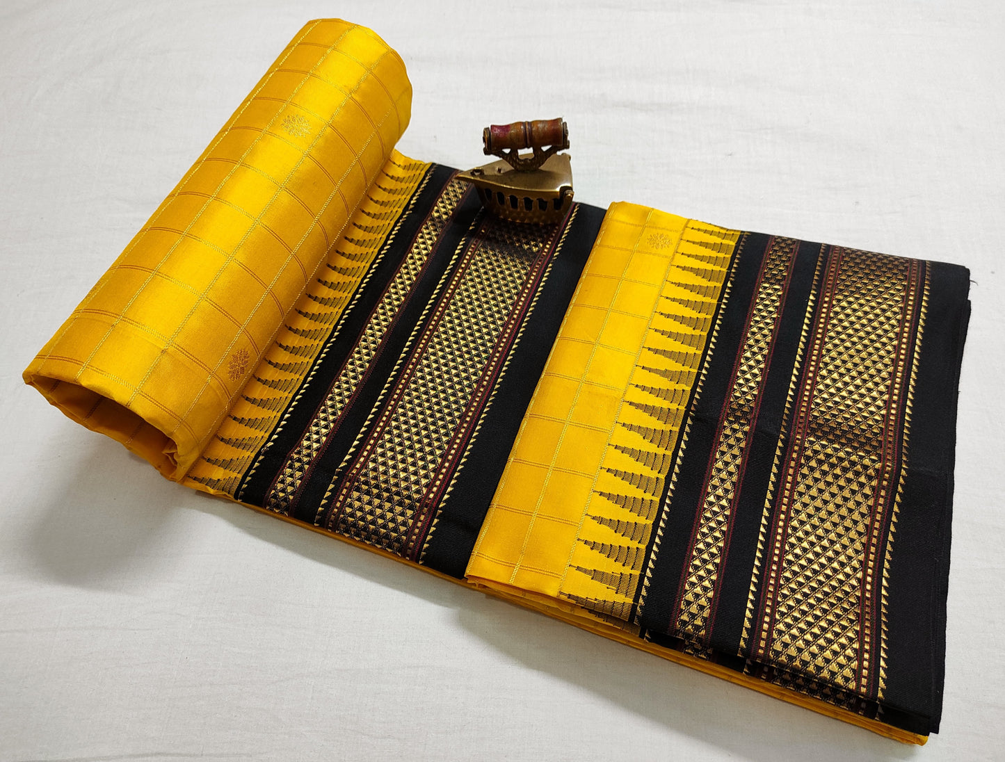 Amoolya-ilkal-pure-silk-saree Checked Ilkal Pure Silk Saree