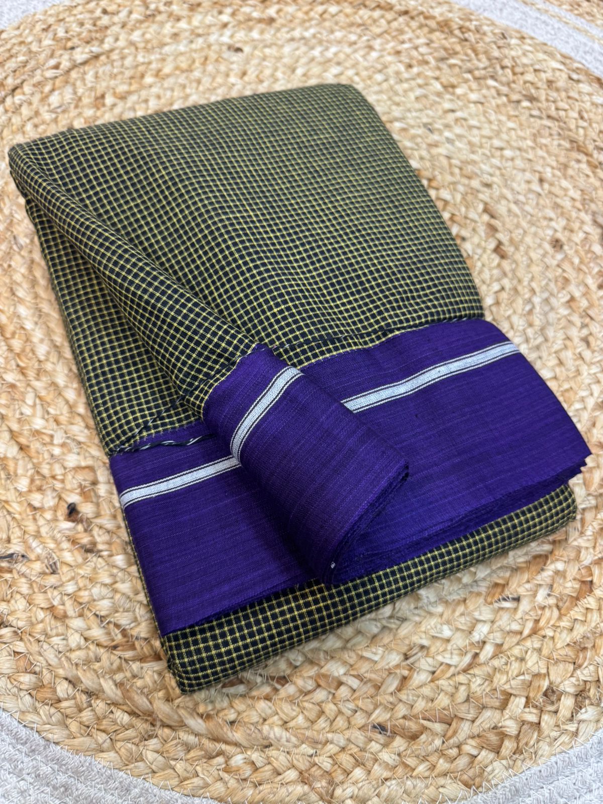 *Patteda anchu with Handloom mark New Designs* 

Pure cotton handwoven *patteda aanchu* 
saree With Running Blouse same as body
