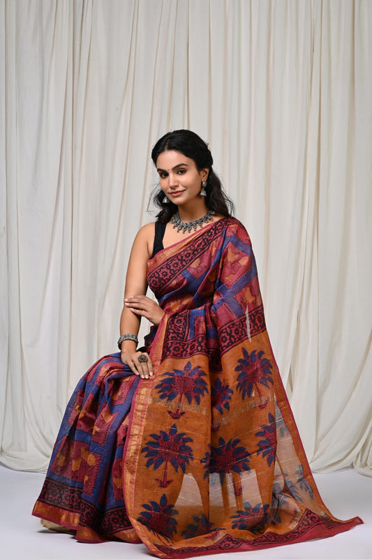🍁new arrival🍁
Naspal pomegranate print 
👌Maheswari silk saree👌
Hand block printed Maheswari silk sarees with blouse
Size- 6.5 with blouse
Quality- silk by silk
Approx weight- 470 gram
👉Pure hand block
 