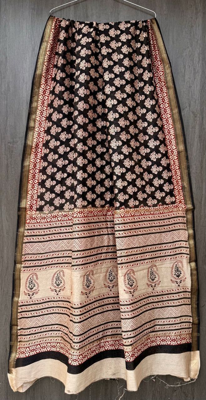 Bhumija | Block printed with Maheshwari border