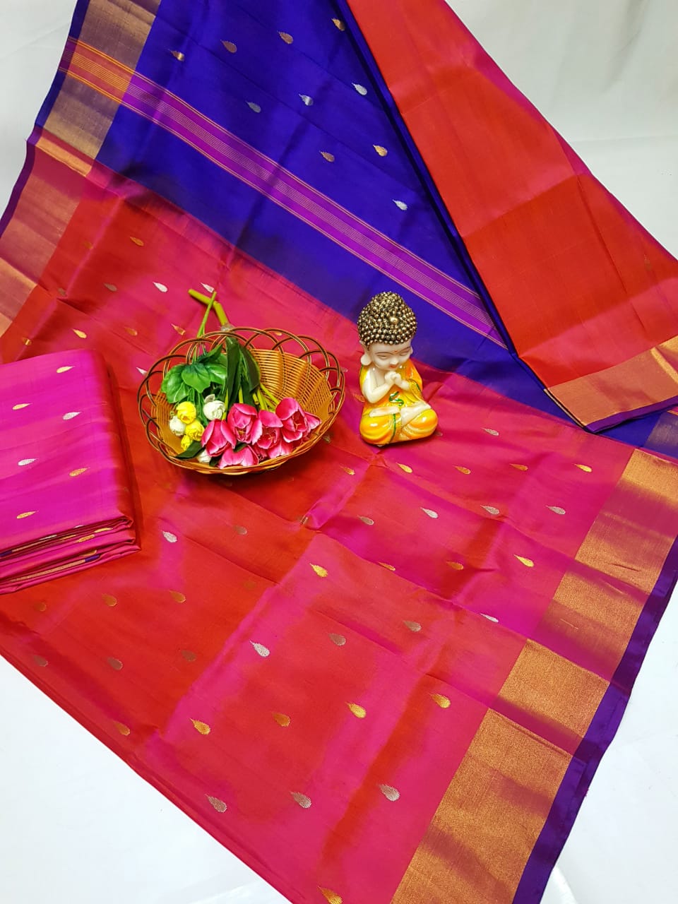 Ulianaa | Uppada-Pattu-Nakshatra butti-Saree