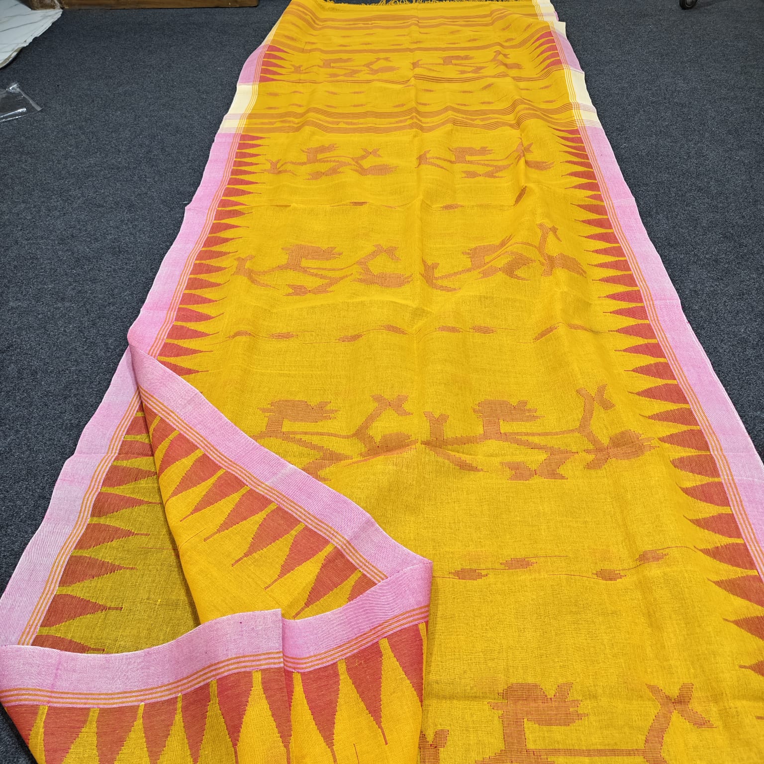 Authentic handloom 
monipuri cotton saree
With bp
