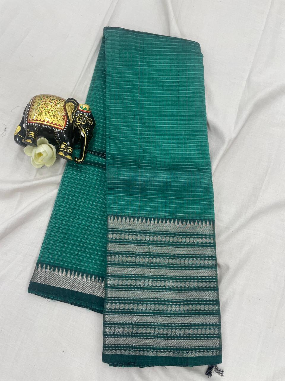 *Pure mangalagiri handloom Pattu sarees with rudraksha boarder*

*Saree all over small checks with big rudraksha boarder*

*Pallu blouse self*