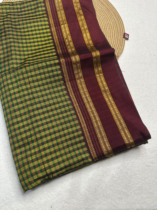 Material - viscos by cotton
Border - gayitri border
Saree Name -ilkal Gayatri micro checks saree
Pallu -cotton pallu
Blouse -running
Handloom -yes
Saree length- 7.2