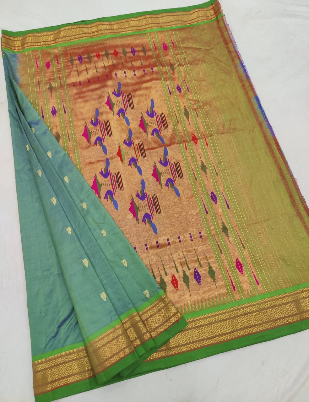 Pumreeta | Pure silk handloom Paithani Saree