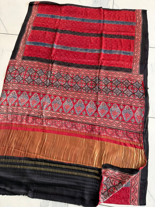 New Arrival Premium Modal Silk 2pc Suit
Top – Modal Silk (2.50 mtr)
Dupatta – Modal Silk (2.50 mtr)
Vanaspati Ajrakh
Kutch Ajrakh Elegant look | Premium Quality | Festive & Party Wear
