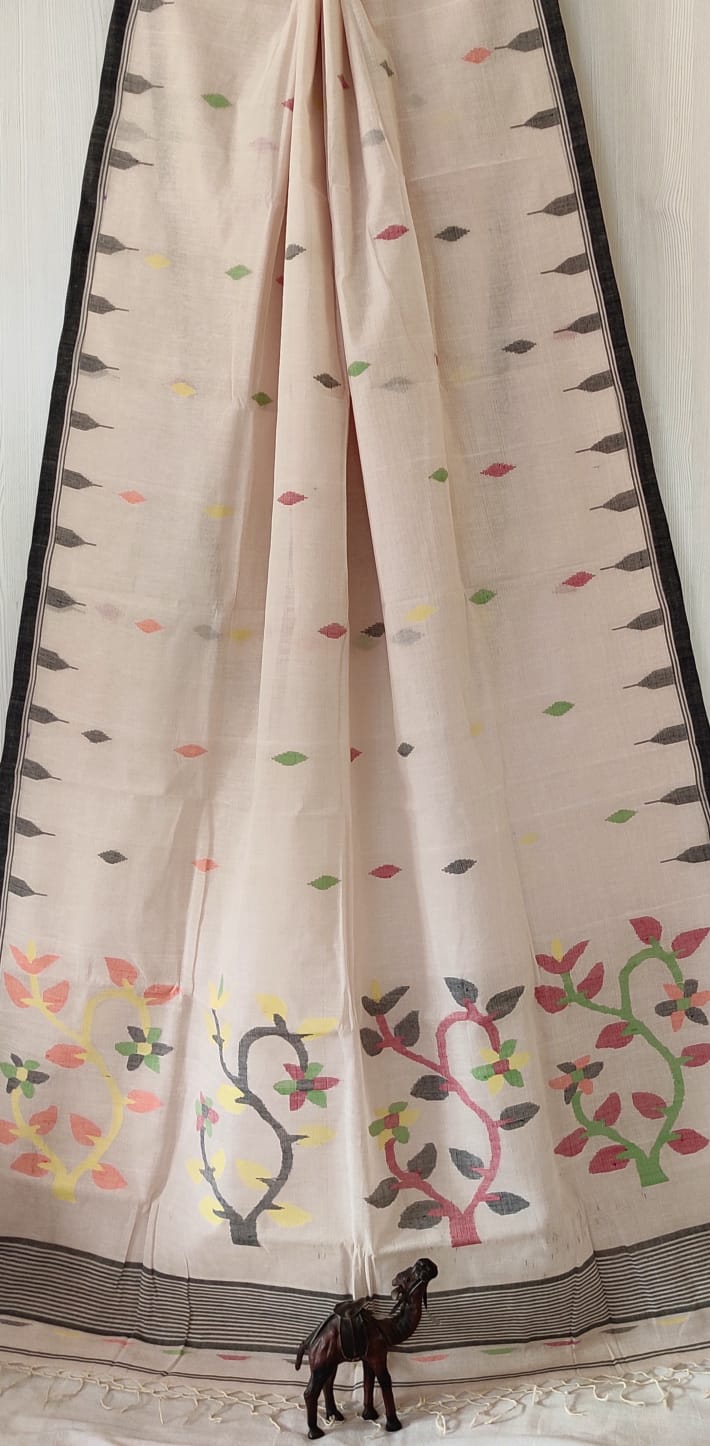 Very exclusive,Beautiful 100 Count pure 
Cotton by Cotton Hand Spoon jamdani 
with temple border with very 
elegant jamdani motif pallu
Without bp