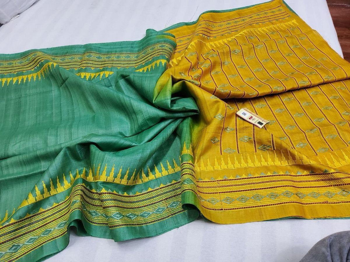 Pure tussar by  munga with beautiful temple embroidery design pallu and border silk handloom saree with blouse pc.
Available 
Best quality 
Silk mark tag 👈🏻