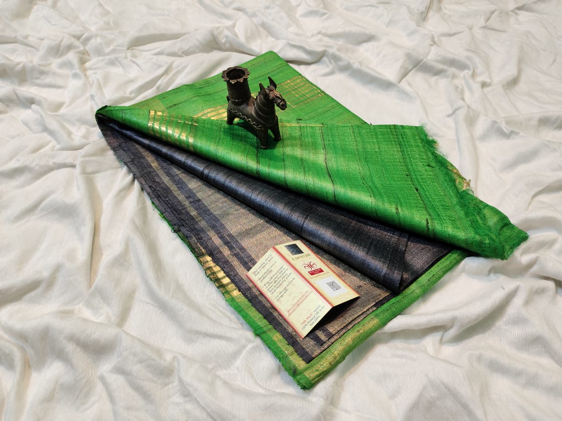 Pure tussar ghicha silk handloom saree with blouse pc.
Silk mark tag 
