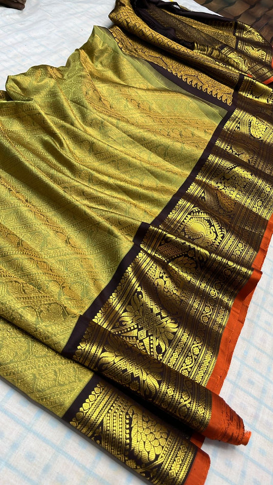 ✨✨Pure Gadwal Traditional
          Border Brocade 
          Pattu Sarees ✨✨