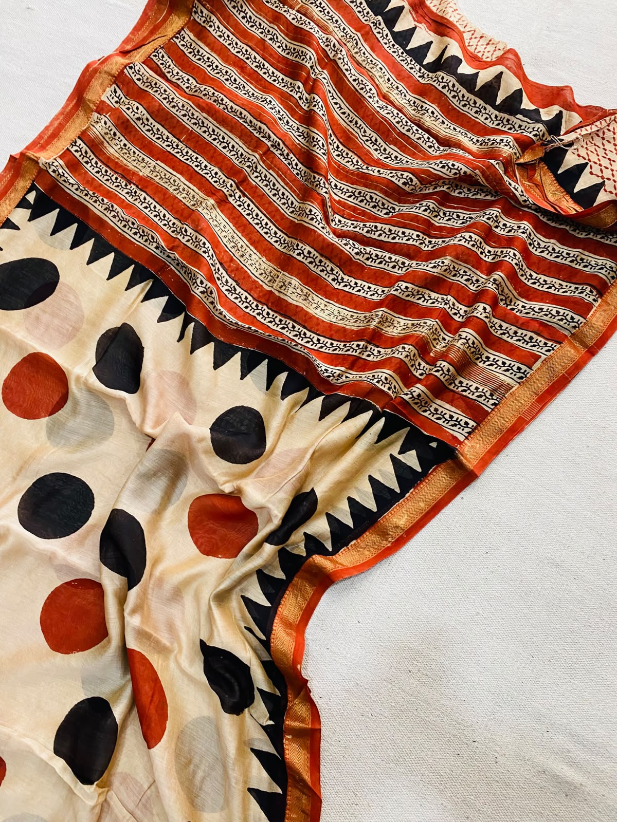 Let’s Wear #ethicallymade✅
🍁Beautifully Crafted Maheshwari Silk Saree  collection🍁
 Specially Designed in Bagru  jahota rapid dabu hand block print
100% Natural Dye
Fabric : Maheshwari Silk 
Length : 5.5 Meters
Blouse Piece : 0.90 Meter
