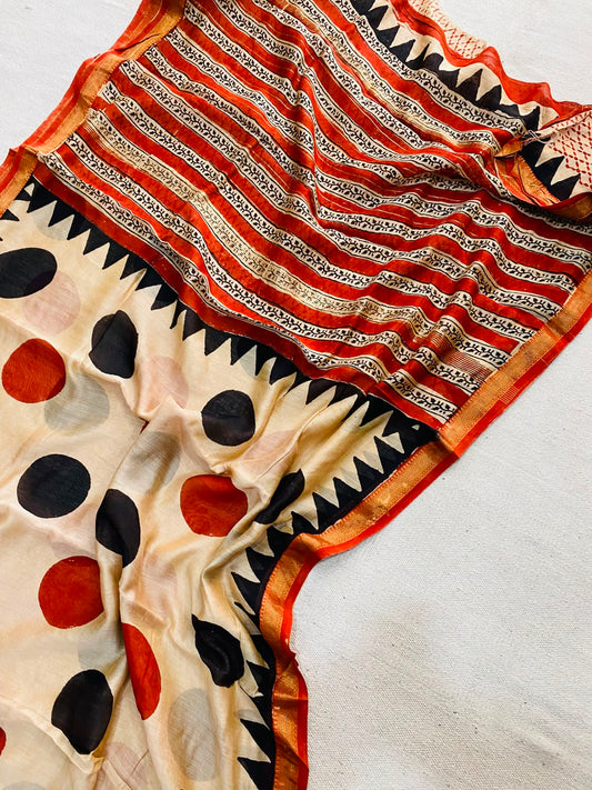 Let’s Wear #ethicallymade✅
🍁Beautifully Crafted Maheshwari Silk Saree  collection🍁
 Specially Designed in Bagru  jahota rapid dabu hand block print
100% Natural Dye
Fabric : Maheshwari Silk 
Length : 5.5 Meters
Blouse Piece : 0.90 Meter

