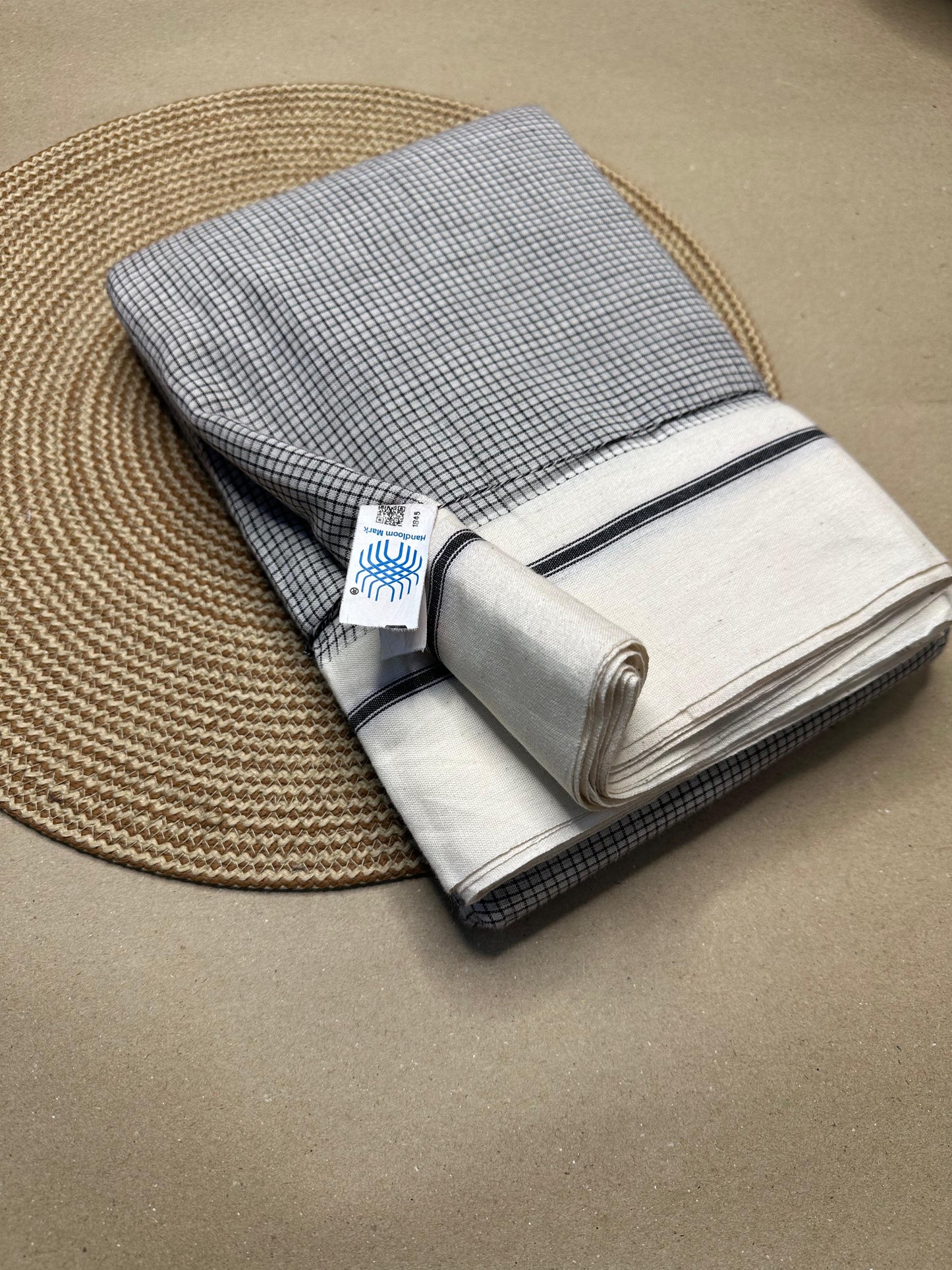 Pankhuri |  Patteda Anchu Saree