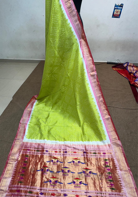 Handmad bandhni
 on pure.silk
 handwoven paithani 