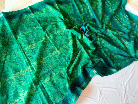Summer special collection
Vanaspati ajark print

🥻🥻🥻🥻🥻🥻
 Kota saree new collection of Bagru print 
New collection Saree Kota Doriya .
Hand made 
Block print , Dabu print , Bagru print , vaspati print, ajark prijt
Saree length 5.5 mtr
Blouse.  80cm
Hand block printed