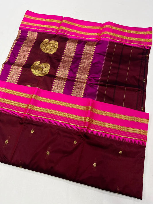 *Narayanpeth silk saree*
Running blouse 
Shoulder butti 
Pure silk
*Price: 6300/- + ship*