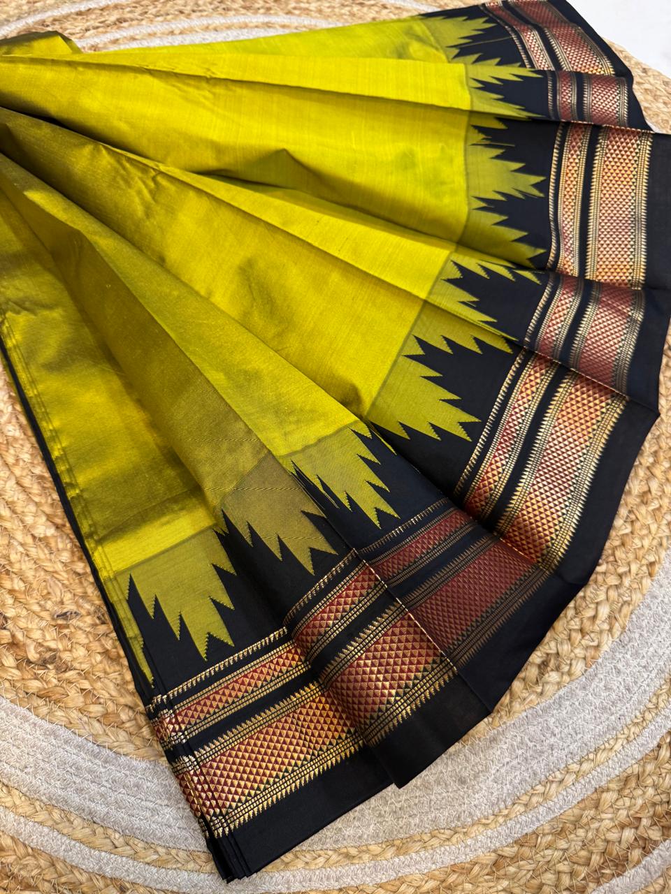 
*Big Temple Border Ilkal*

Exclusive silk ilkal saree 
Pure silk big temple border design superior quality ilkal saree
With contrast blouse 
6.10mtrs length 
Full body pure silk Border, pallu & blouse semi silk 