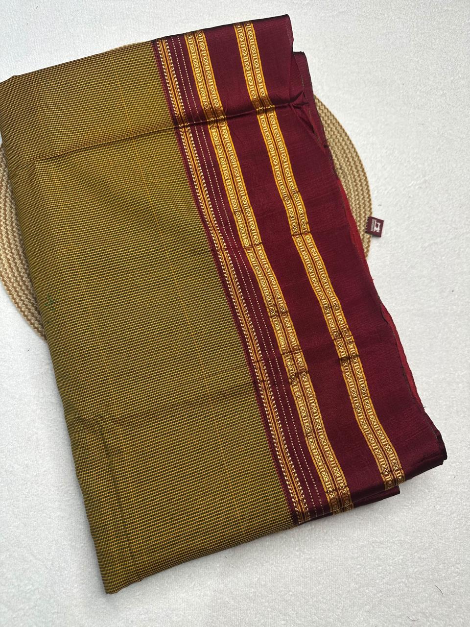Material - viscos by cotton
Border - gayitri border
Saree Name -ilkal Gayatri micro checks saree
Pallu -cotton pallu
Blouse -running
Handloom -yes
Saree length- 7.2