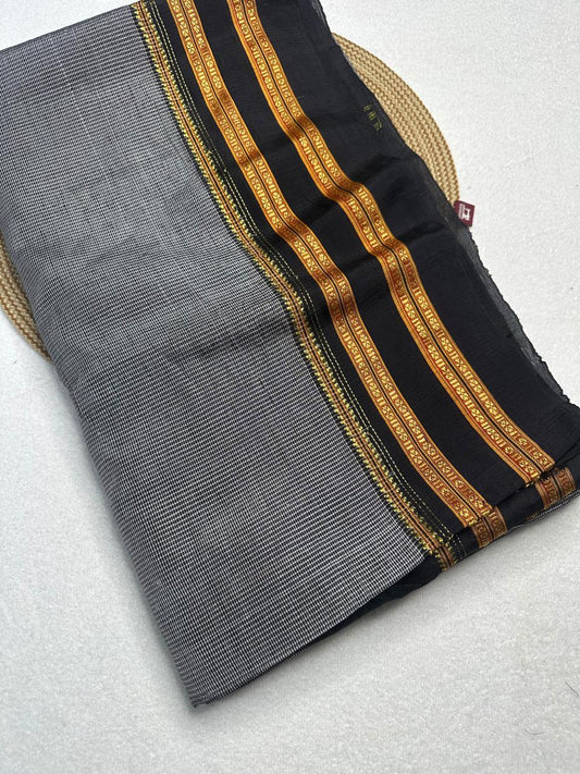 Material - viscos by cotton
Border - gayitri border
Saree Name -ilkal Gayatri micro checks saree
Pallu -cotton pallu
Blouse -running
Handloom -yes
Saree length- 7.2