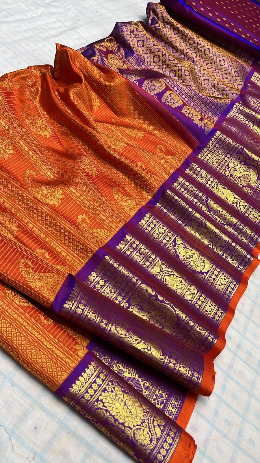 ✨✨Pure Gadwal Traditional
          Border Brocade 
          Pattu Sarees ✨✨
