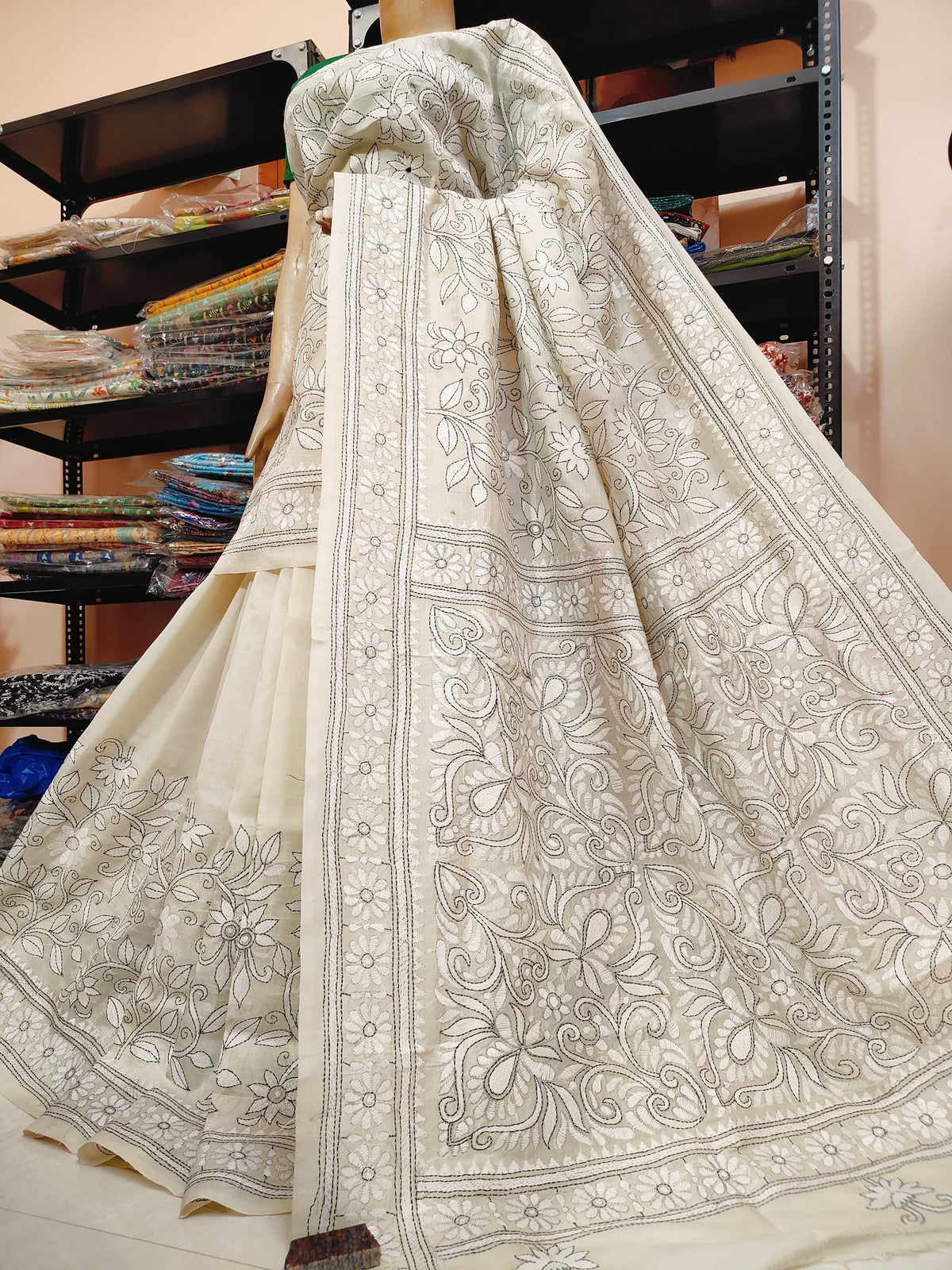 *EXCLUSIVE COLLECTION OF HAND KANTHA & GUJRATI STICH ON PREMIUM QUALITY PURE TUSSAR SILK*
WITH WORK BP
