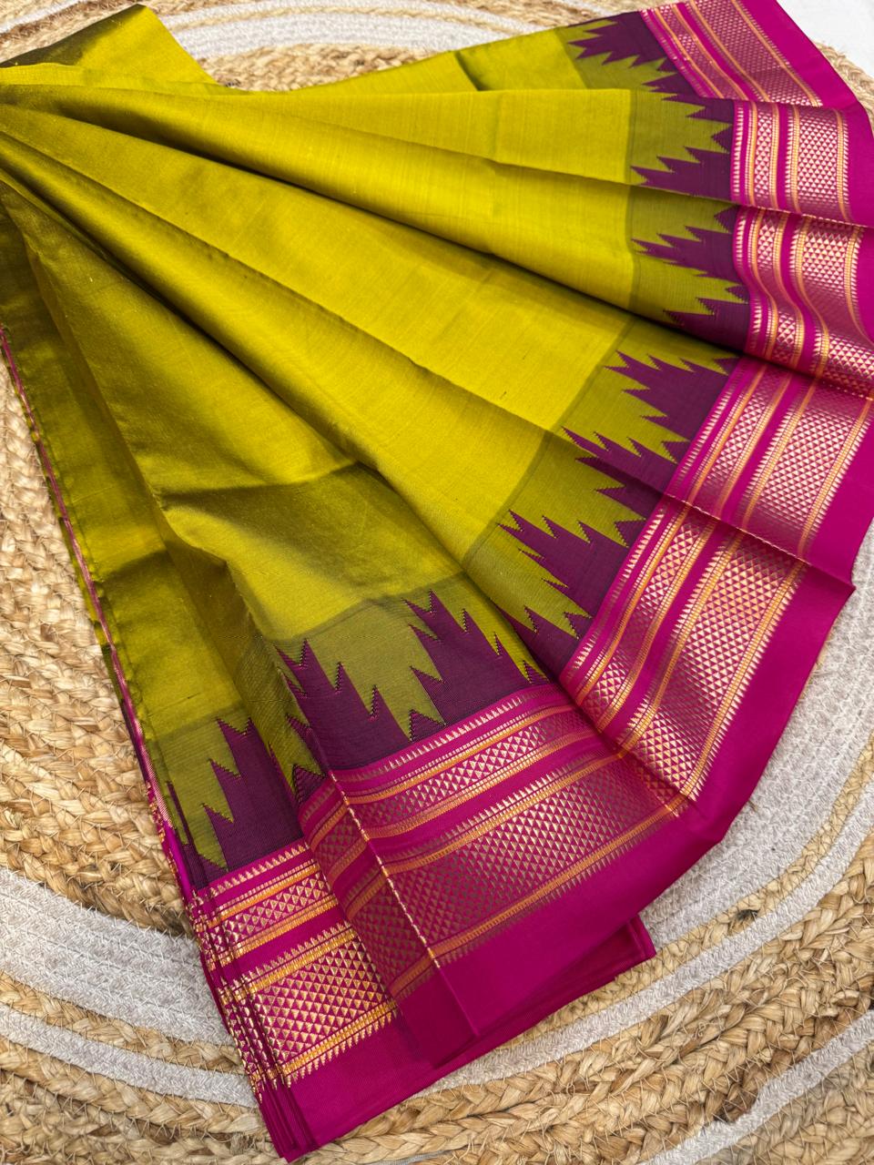
*Big Temple Border Ilkal*

Exclusive silk ilkal saree 
Pure silk big temple border design superior quality ilkal saree
With contrast blouse 
6.10mtrs length 
Full body pure silk Border, pallu & blouse semi silk 