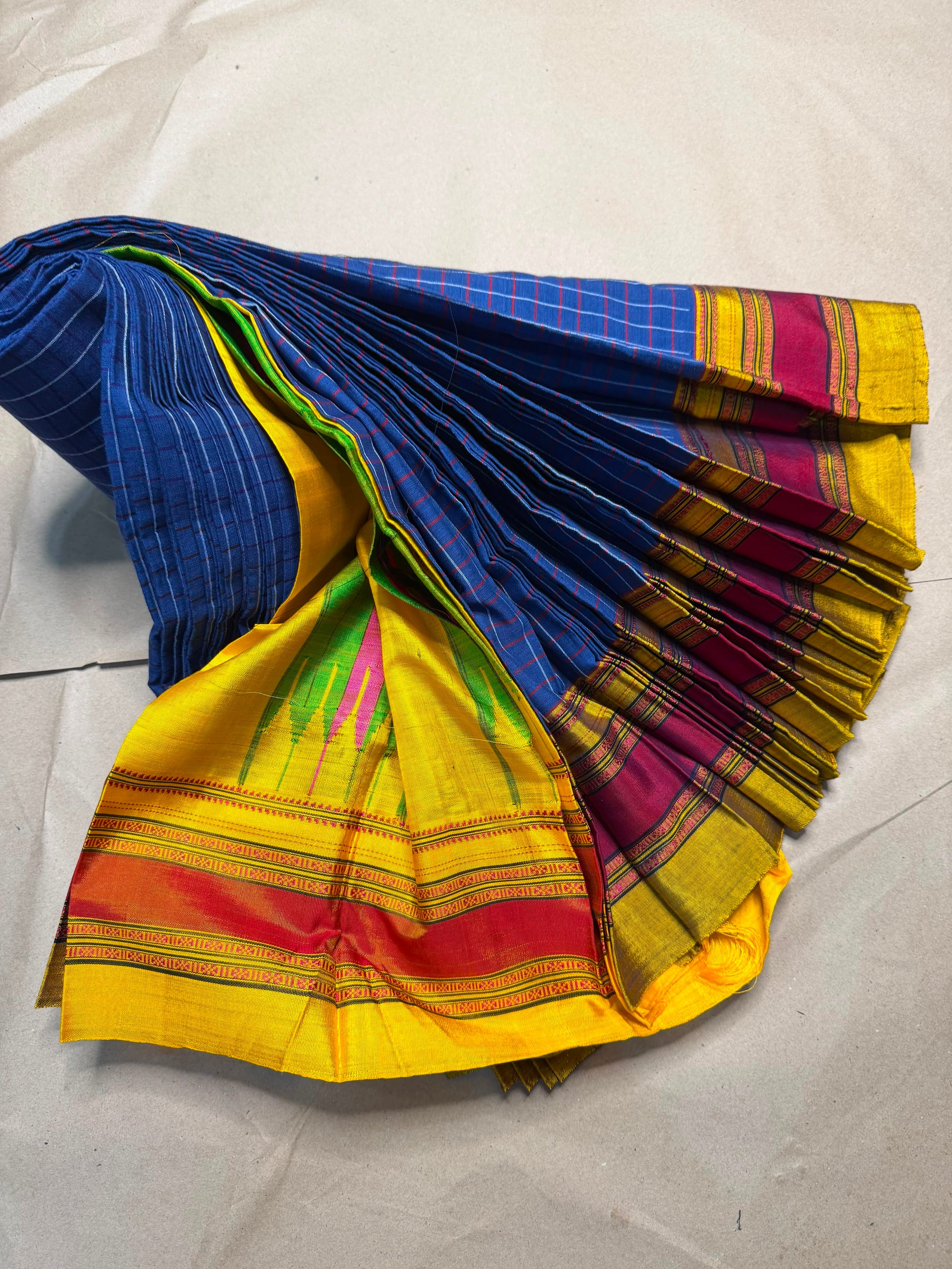 Material - viscos by cotton with Cotton By Cottan 
Border - *Gayatri And Chikki Big border 
Saree Name -ilkal special Gayatri saree
Pallu -*silk pallu*
Blouse -running
Handloom - *Hand Loom*
Saree length- 7.2