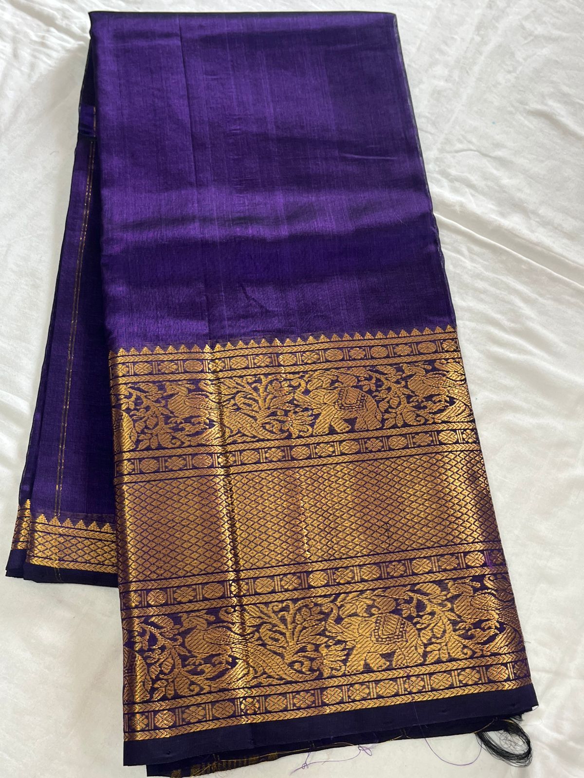 **Material **:- Mangalagiri handloom pattu by cotton (silk cotton)

**Mode **:- 400/50 big Kanchi border saree with all-over plain pattu and tick weavings sarees 

Running zari lines pallu & plain blouse