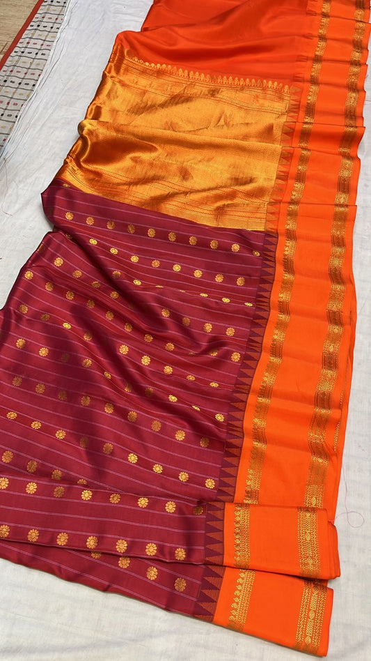 ✨✨Pure Gadwal Traditional Border Pattu Sarees with contrast blouse ✨✨
