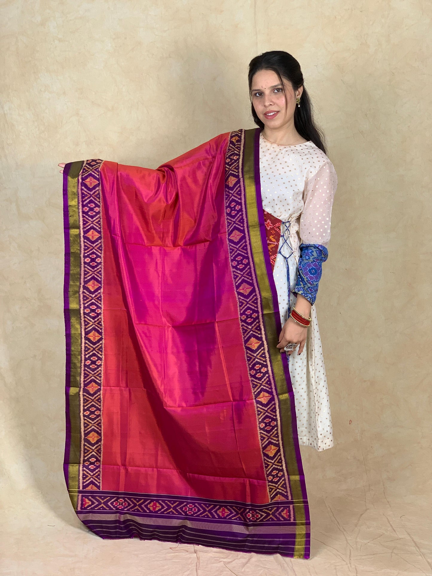 Ikshita | SINGLE IKAT PATOLA SILK DUPPATA