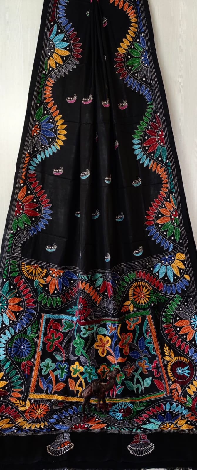 Beautiful kantha work on blended Bangalore silk

With kantha stich work bp