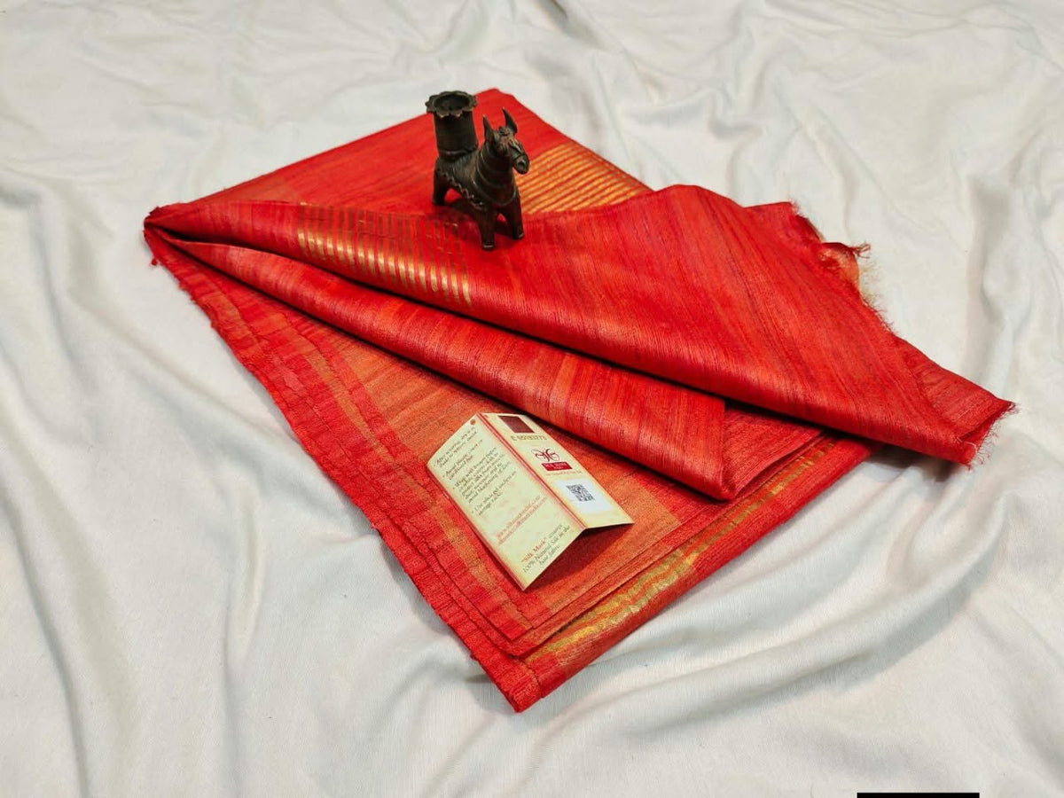 Pure tussar ghicha silk handloom saree with blouse pc.
Silk mark tag 
