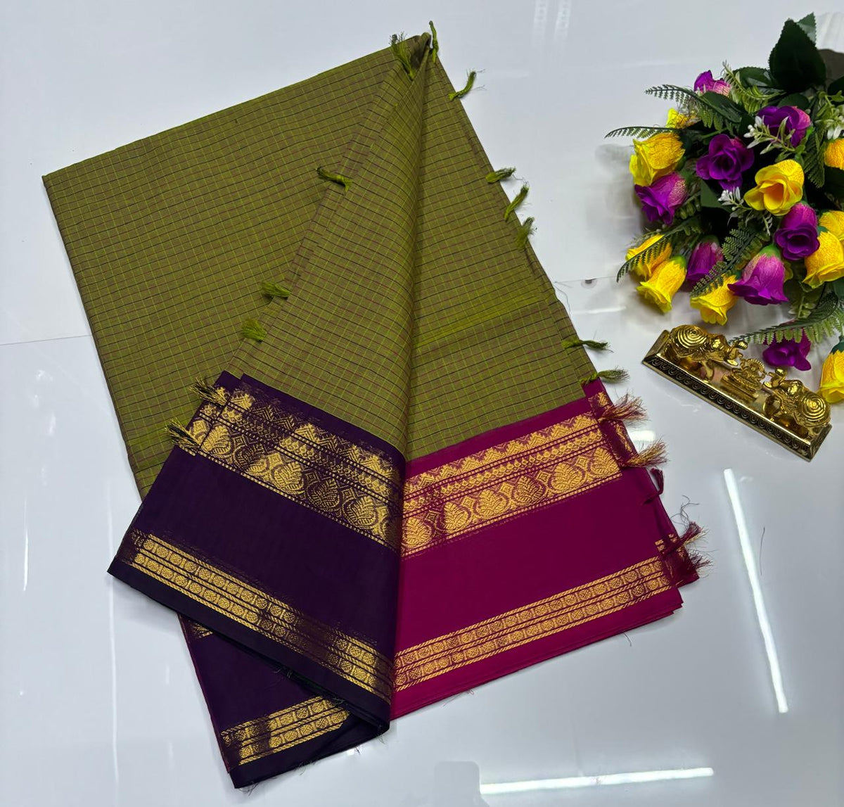 😇 *Kanchi cotton sarees*
🦋 *Pure cotton Sarees*
🎉 *Fancy plain cotton sarees with line  pallu*
🐟 *80 *80 counts*
🧶 *With running blouse*
🦢 *6.20mtrs saree length*