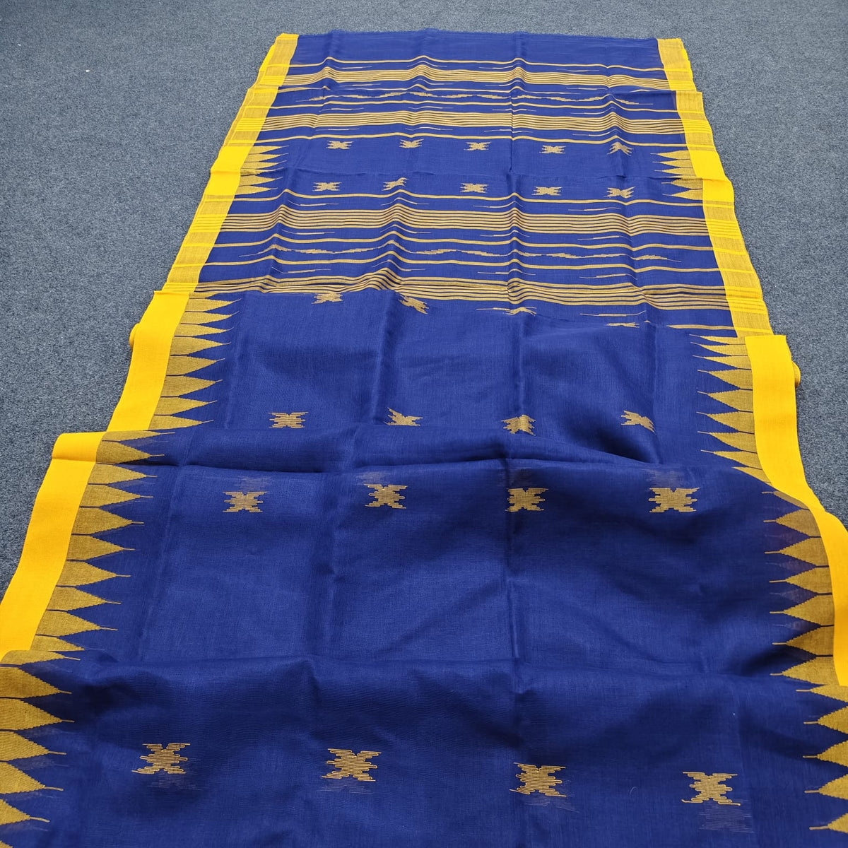 Authentic handloom
 monipuri cotton saree
With bp
