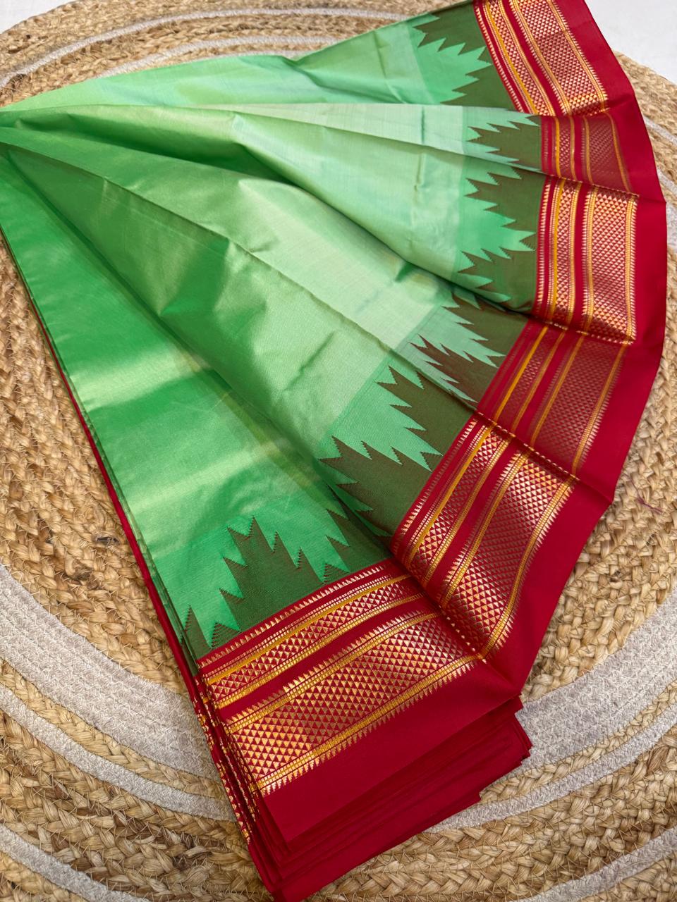 
*Big Temple Border Ilkal*

Exclusive silk ilkal saree 
Pure silk big temple border design superior quality ilkal saree
With contrast blouse 
6.10mtrs length 
Full body pure silk Border, pallu & blouse semi silk 