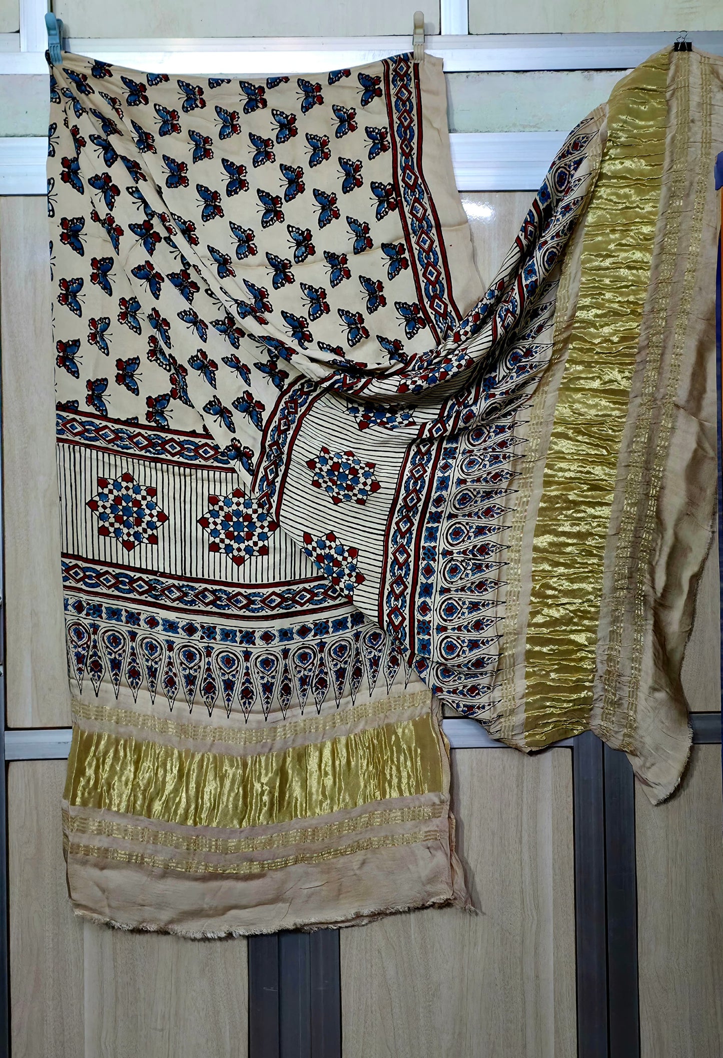 Abhvesh  | Ajrakh Dupatta