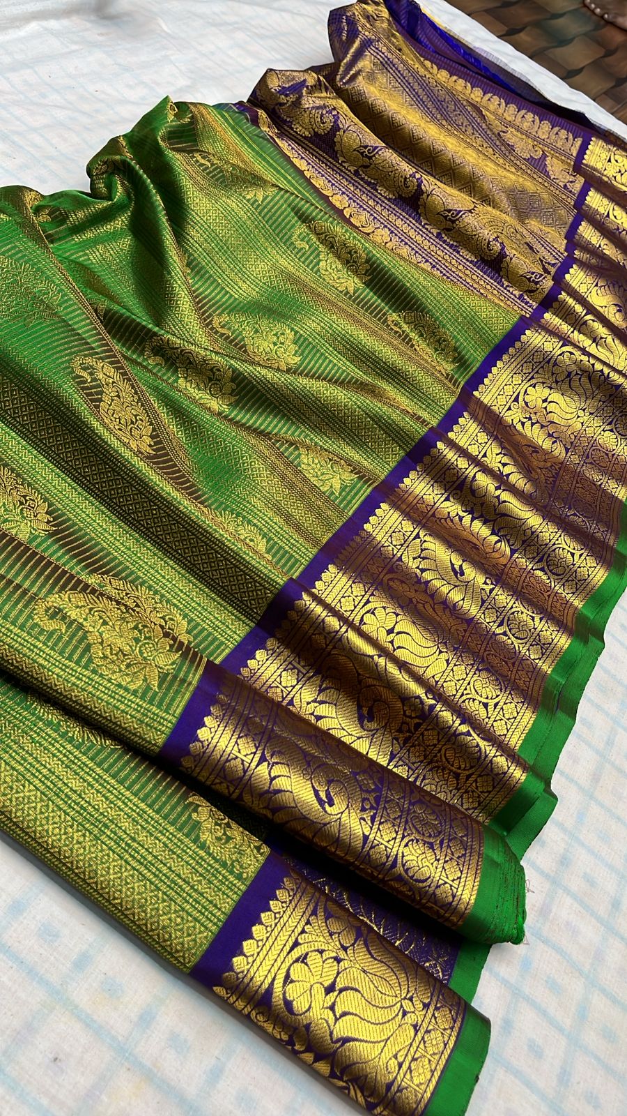 ✨✨Pure Gadwal Traditional
          Border Brocade 
          Pattu Sarees ✨✨