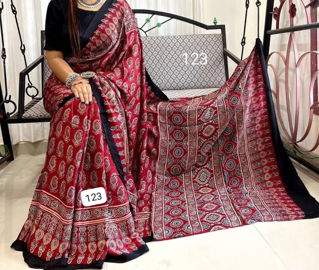 
🥻 Pure Modal Silk  Saree 🥻
🏕️ Natural / Vegetable Dyeing with Ajrakh Hand-Block Print

📦 All pics available
🎨 New colours / new patterns added 6.50...Full  saree  ..45..with 
