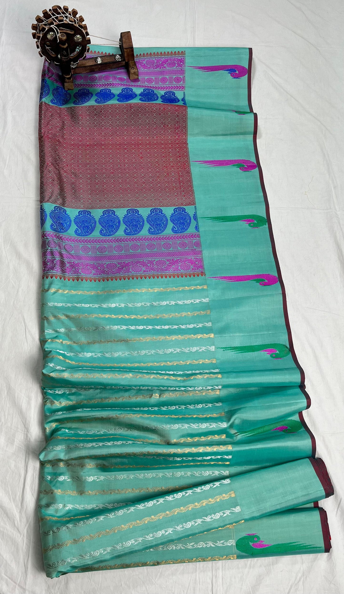 Zhiva | Gadwal Sarees in pure Silk