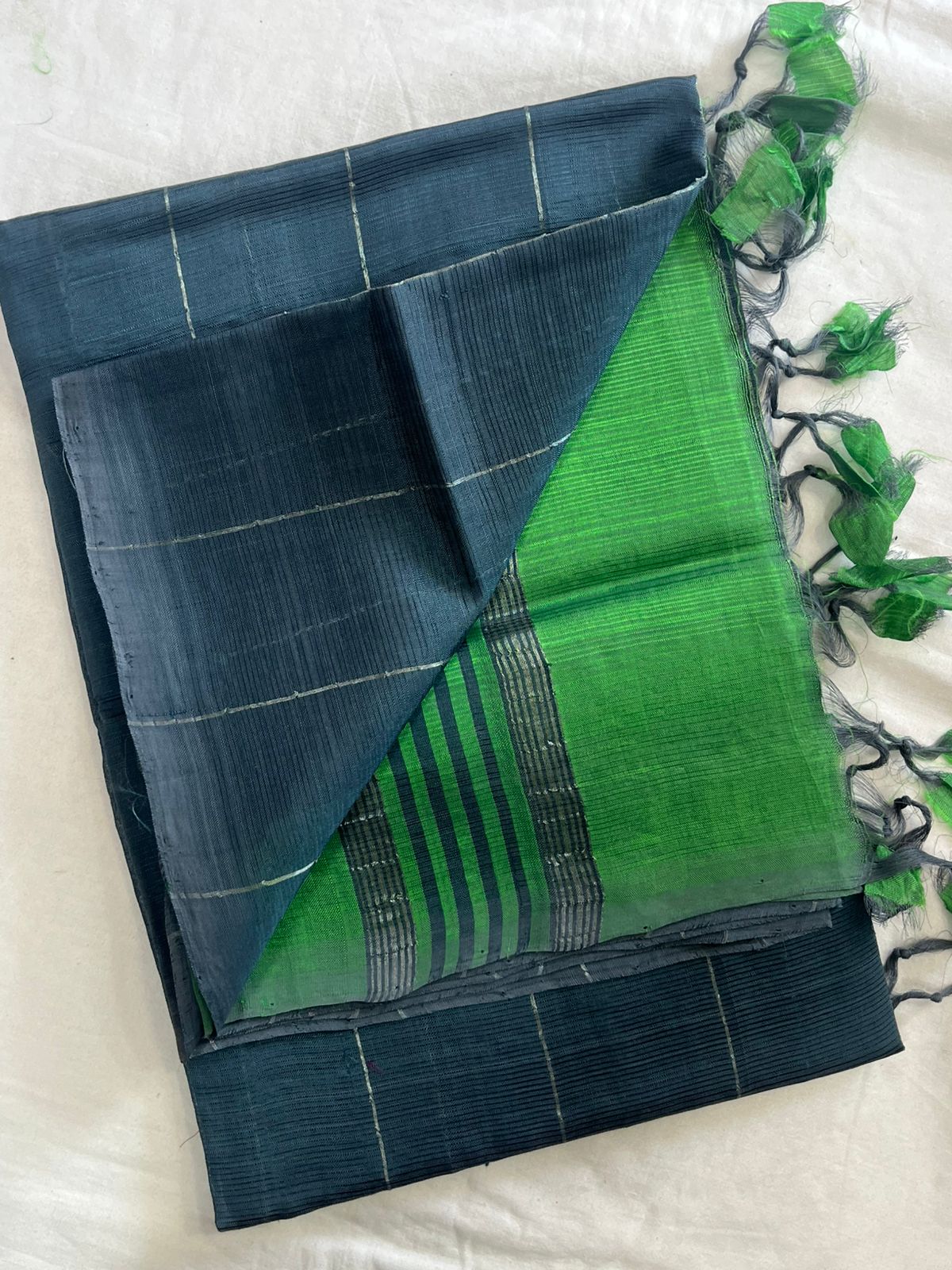 **Material **:- Mangalagiri handloom pattu by cotton 

**Model **:- all-over zari lines model sarees 

Contrast zari lines pallu & blouse