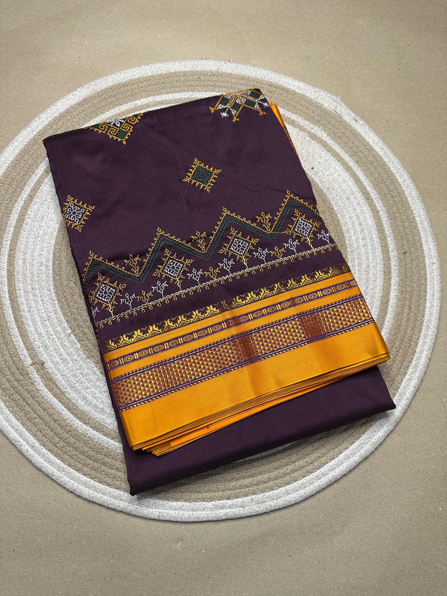 Kasakshi | Kasuti Work on Cotton Saree