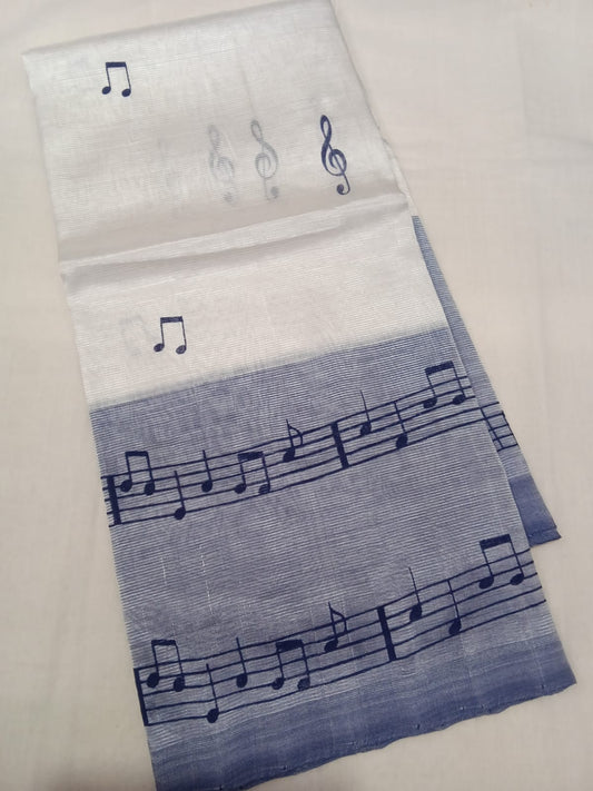 Hand woven mangalagiri (LT) 3D silk cotton screen print sarees without zari border 
Blouse : 80 cm contrast 