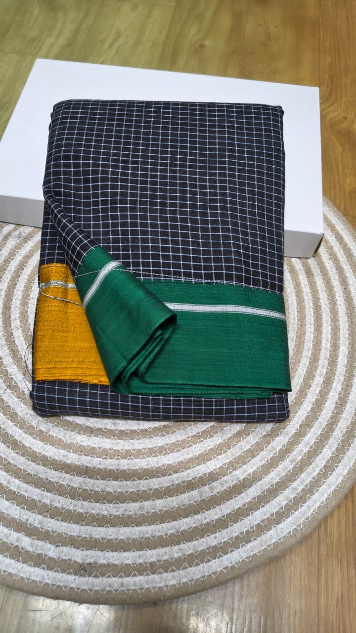 Handwoven patteda anchu saree in pure cotton